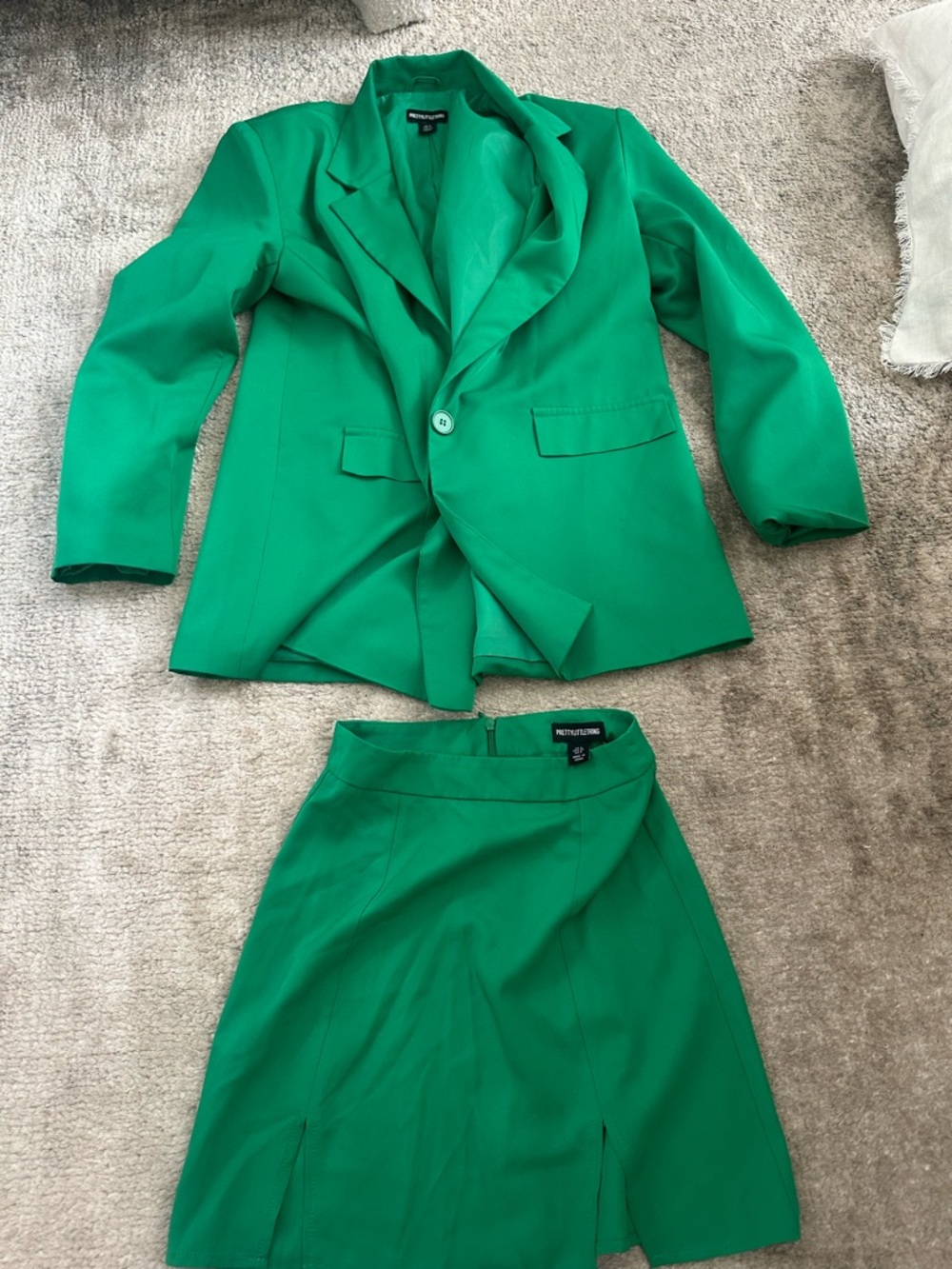 PrettyLittleThing Bright Green Garment Label Piece